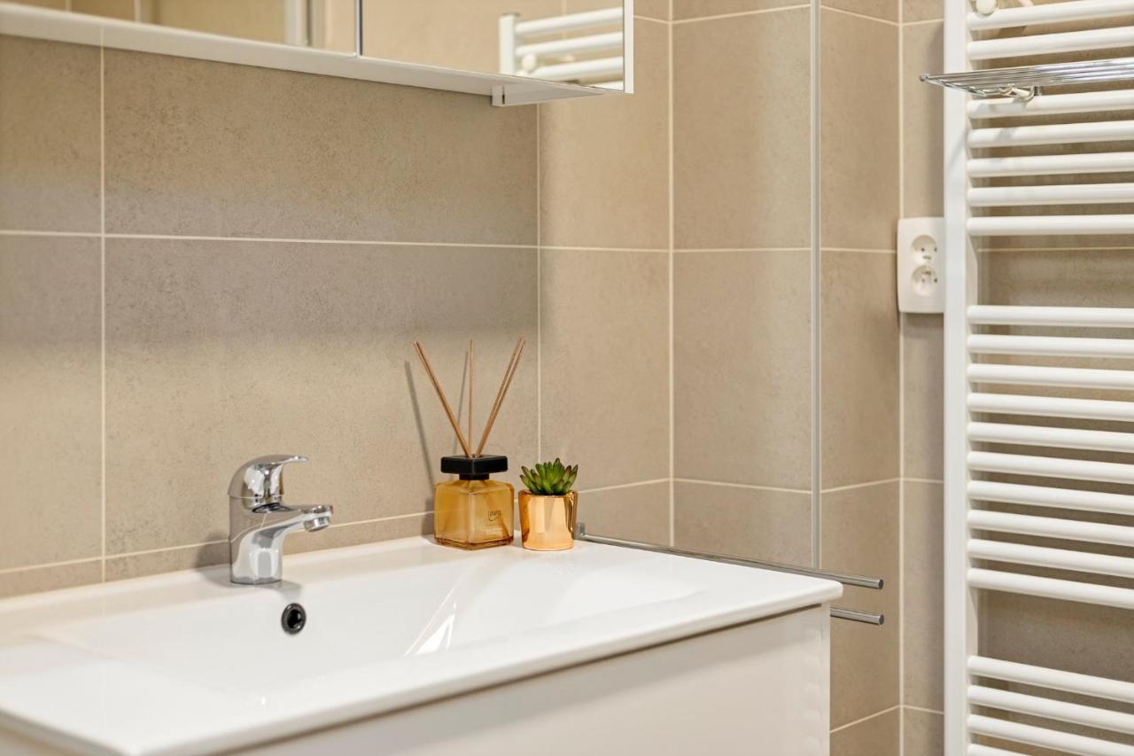 Ruim Appartement Aan De Jachthaven 布兰肯贝赫 外观 照片